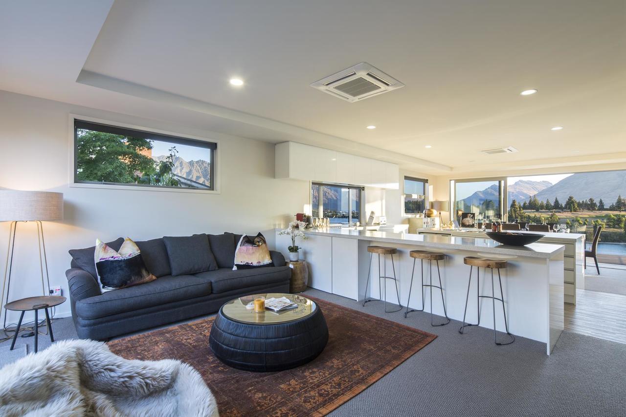 Lakefront Luxury By Amazing Accom Queenstown Exteriör bild