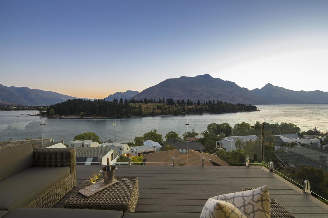Lakefront Luxury By Amazing Accom Queenstown Exteriör bild