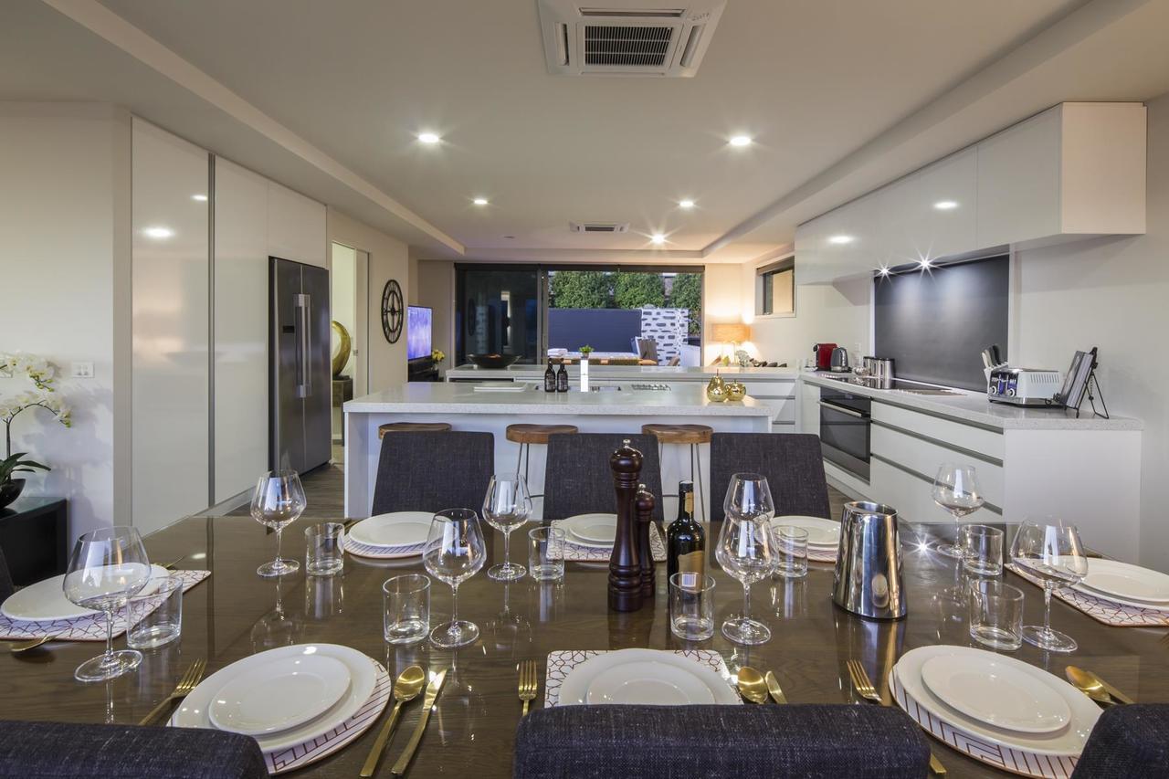 Lakefront Luxury By Amazing Accom Queenstown Exteriör bild
